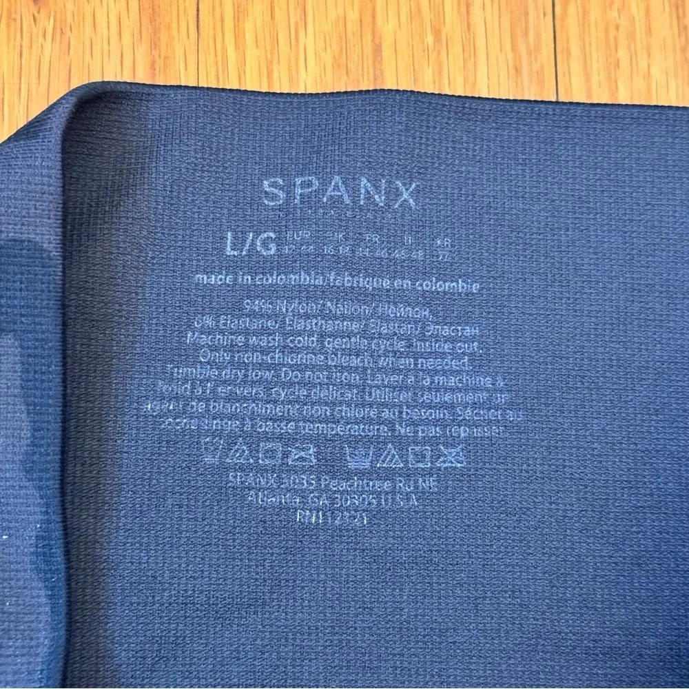 SPANX Look At Me Now Cropped Camo Seamless Leggings Women’s Large - Picture 3 of 6